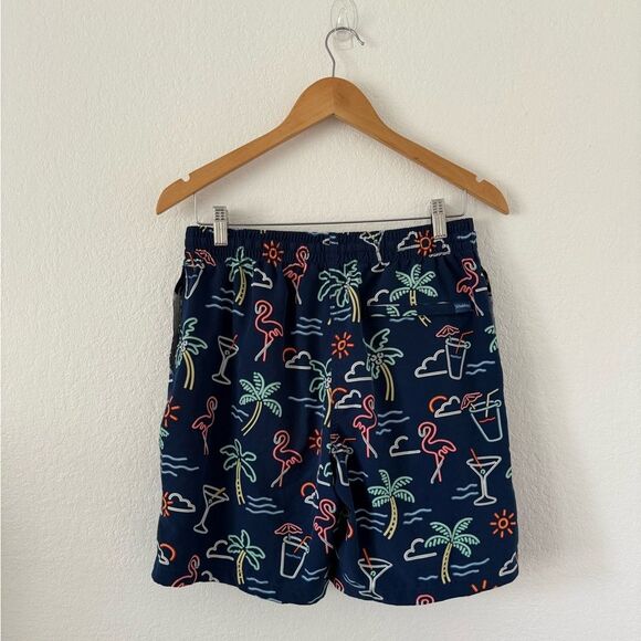 Chubbies The Neon Lights Classic Swim Trunks 7" in Navy Graphic - Large - Picture 4 of 9